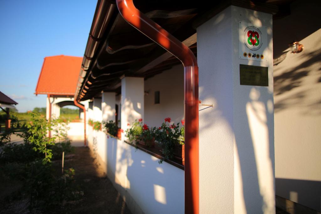 Csaroda Csaronda Vendeghaz酒店 外观 照片